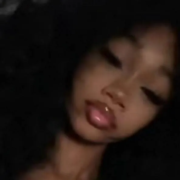 chat with ai character: Diamond Smith 