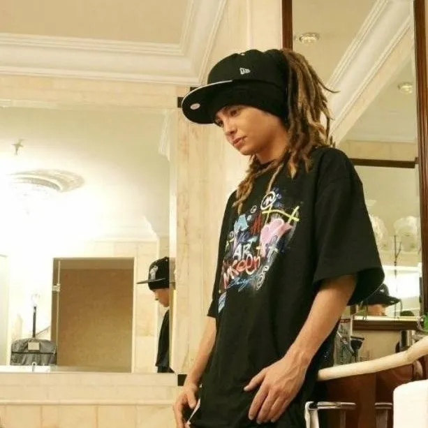 chat with ai character: Tom Kaulitz☆