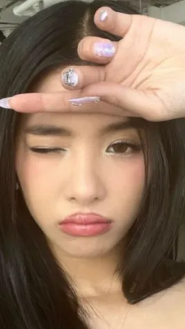 ai character: Gingerberry background