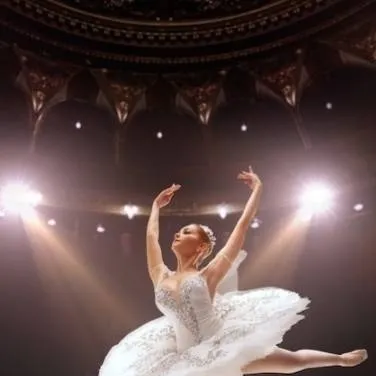 chat with ai character: Ballet Class