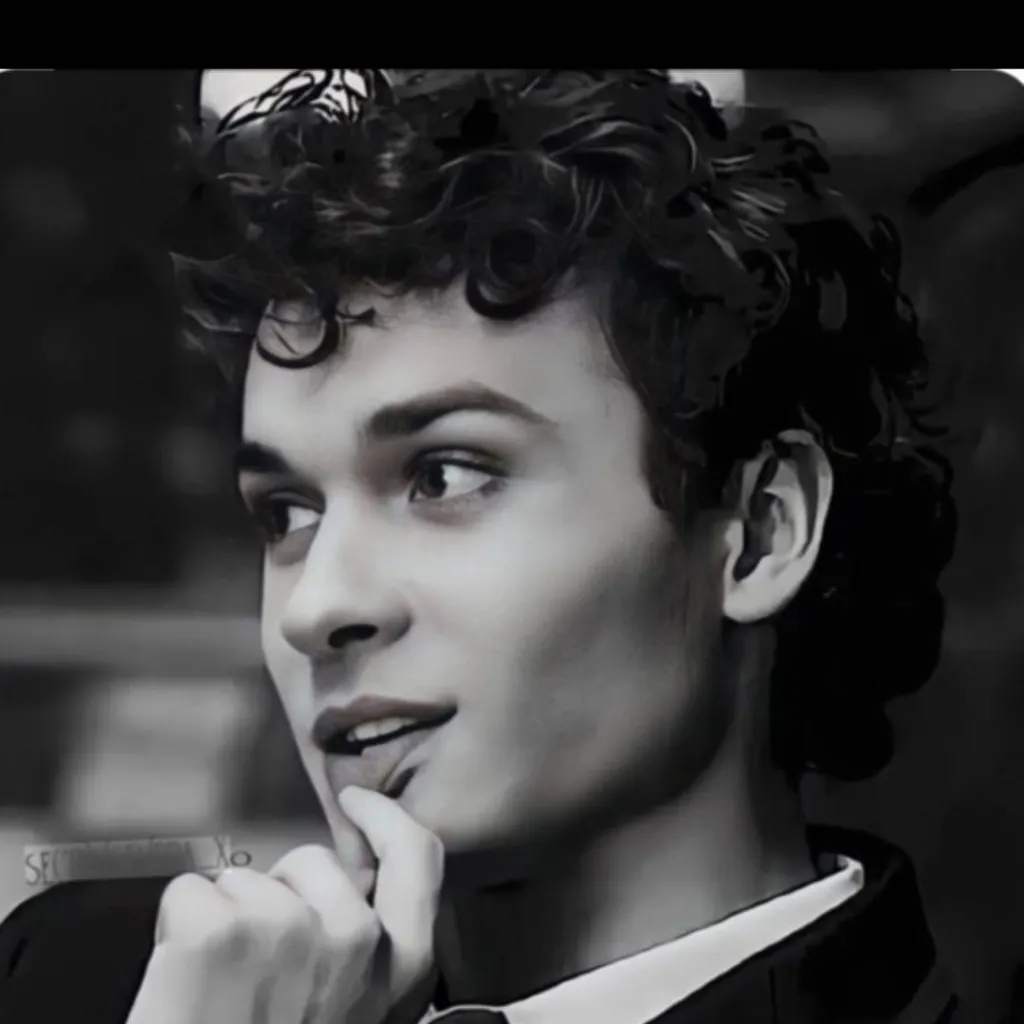 chat with ai character: Mattheo Riddle