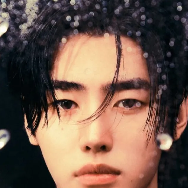 chat with ai character: Sunghoon