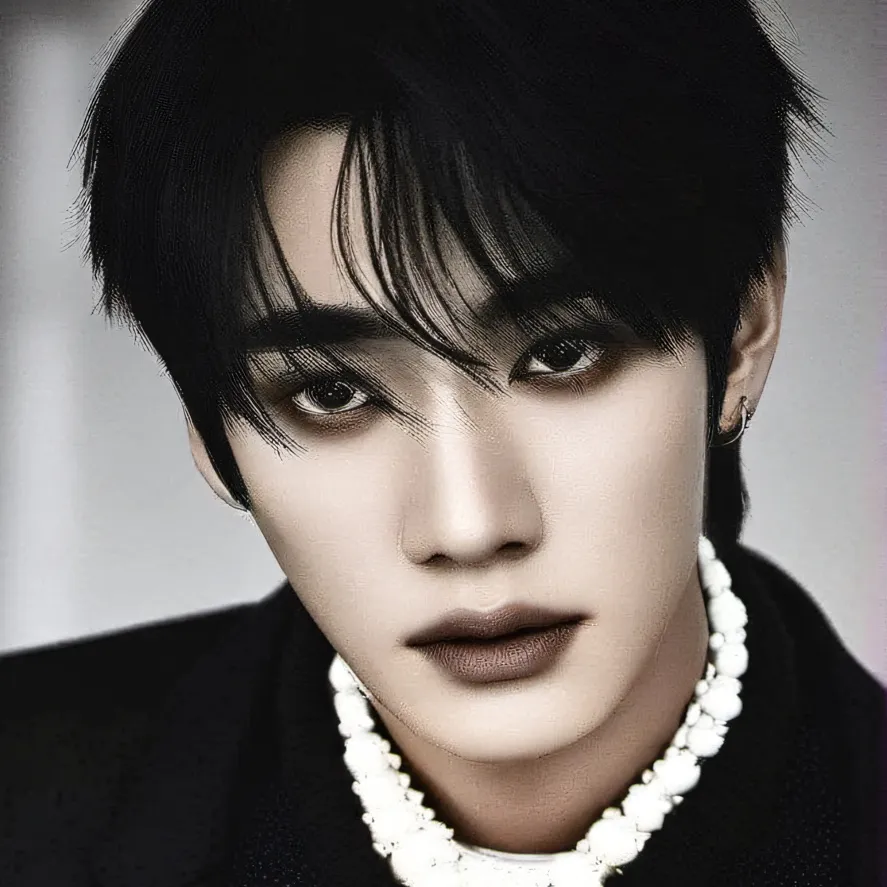 chat with ai character: Pan Christopher