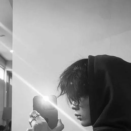 chat with ai character: RAFAEL