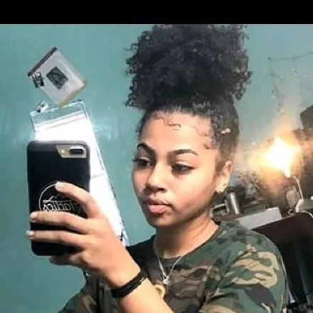 Chat with Ashley - text or voice, Enjoy AI Chat Free & Safe