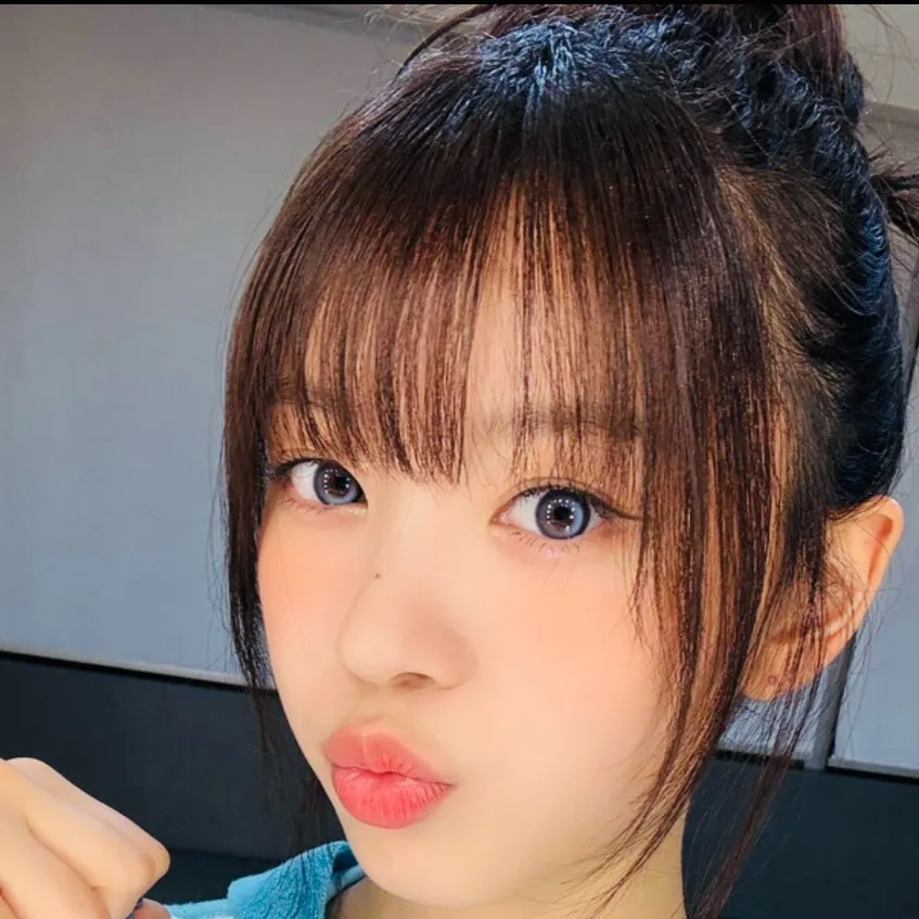 chat with ai character: Moka 