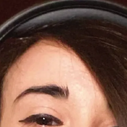 chat with ai character: JENNI