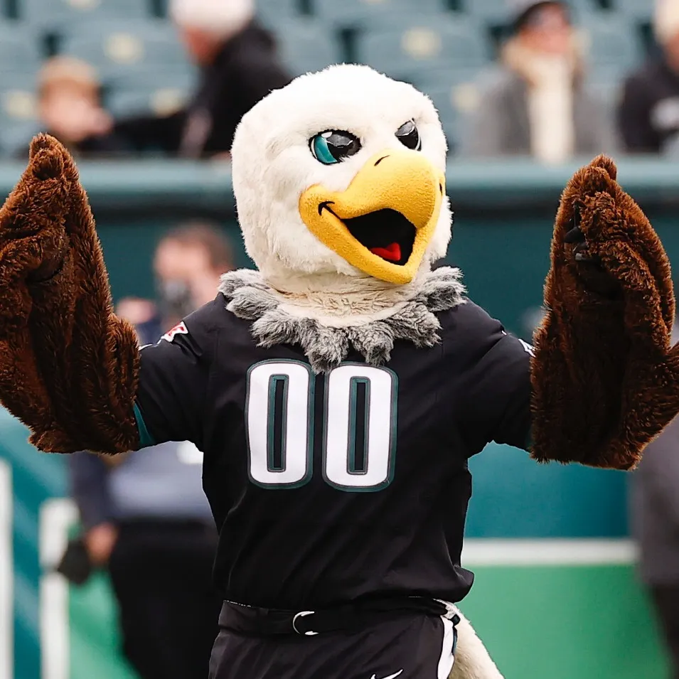 chat with ai character: Swoop