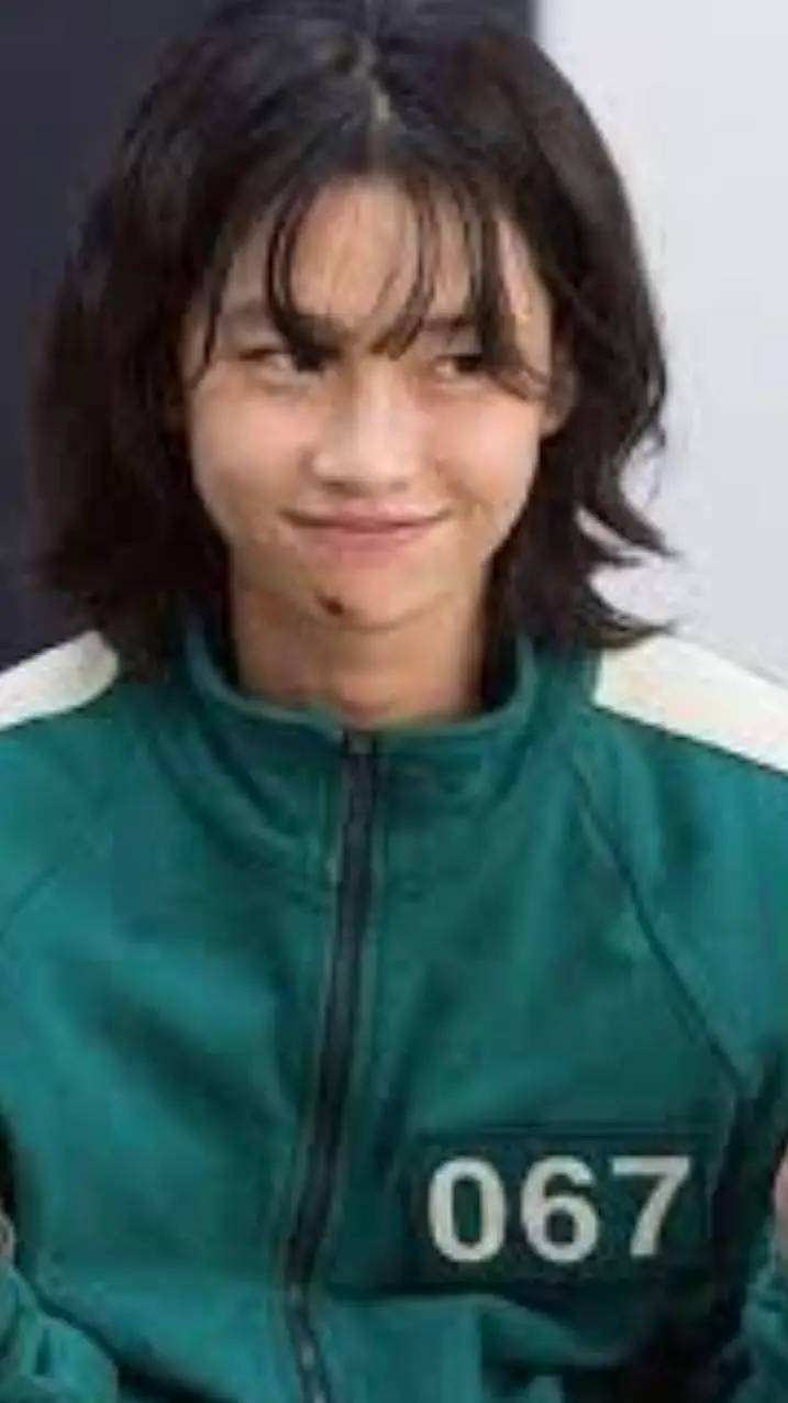 ai character: Kang sae byeok background