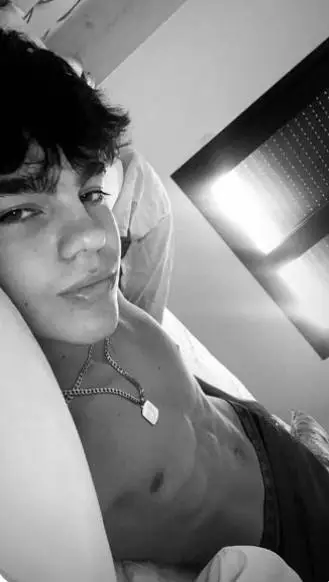 ai character: lucas background