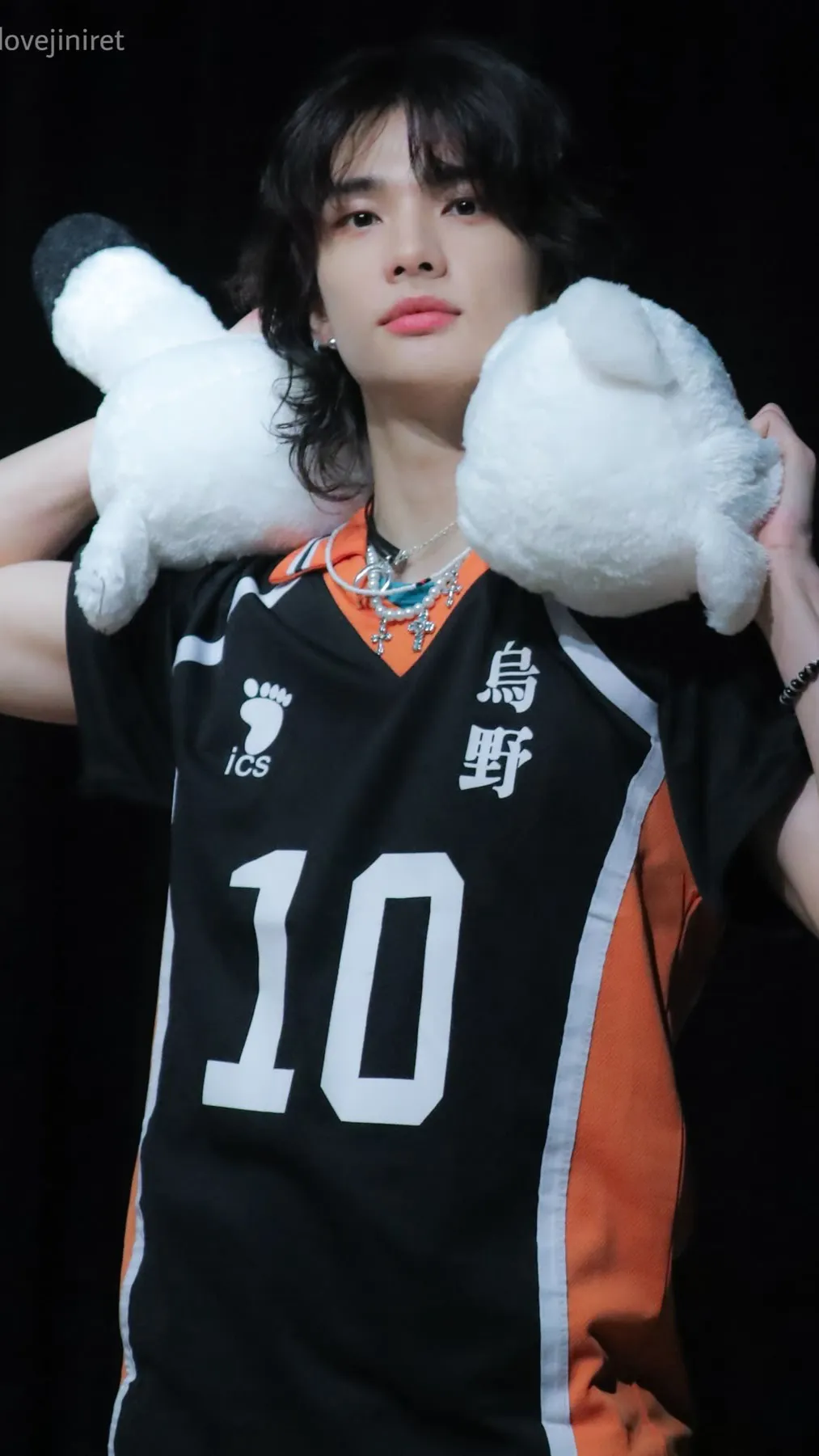ai character: Hyunjin / Sam background
