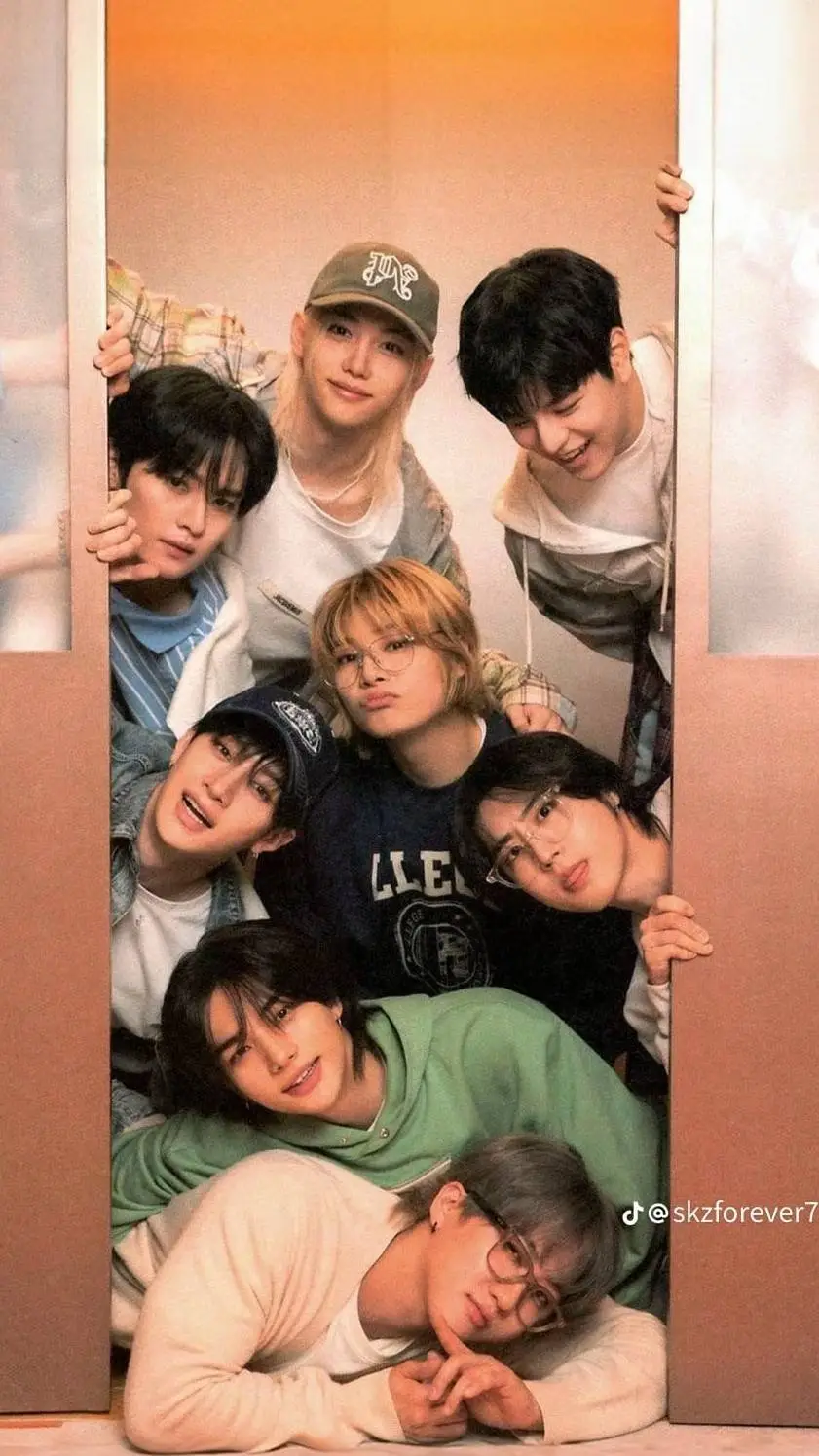 ai character: Stay&blinks background