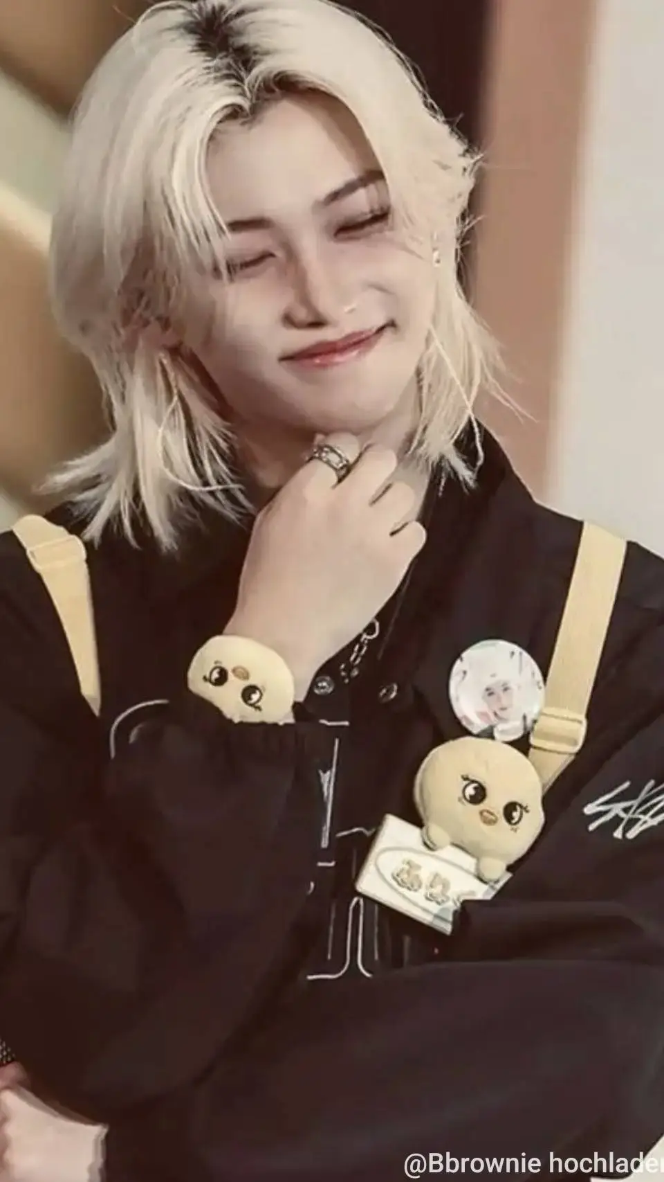 ai character: 🐥~Felix~🐥 background