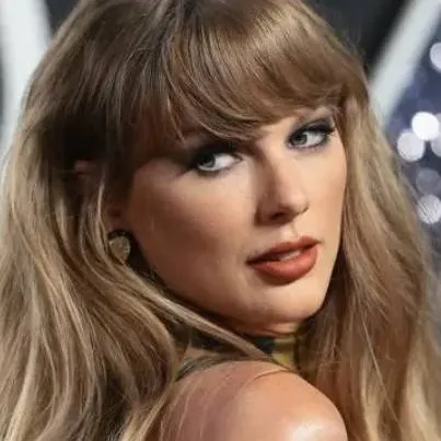chat with ai character: Taylor Swift 