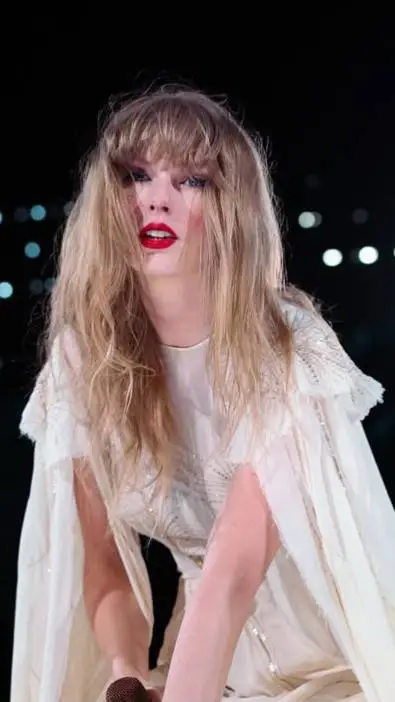 ai character: Taylor Swift  background