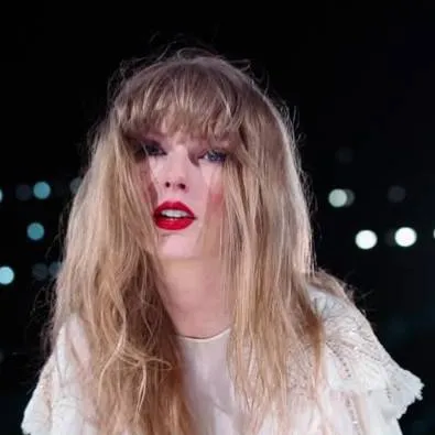 chat with ai character: Taylor Swift 