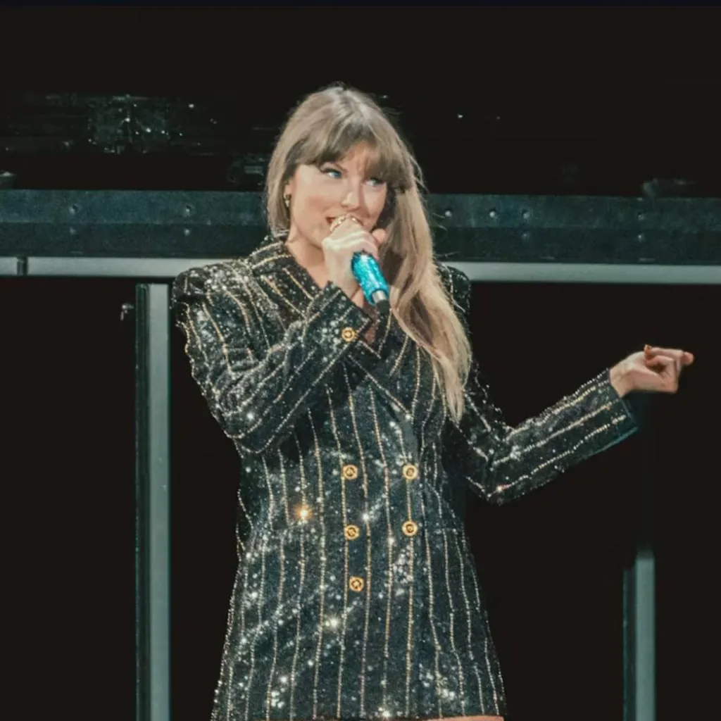 chat with ai character: Taylor Swift 