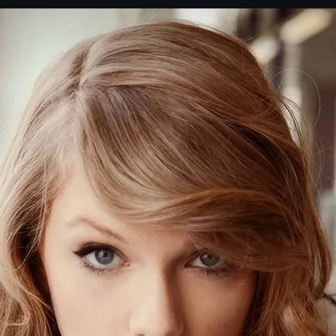chat with ai character: Taylor Swift