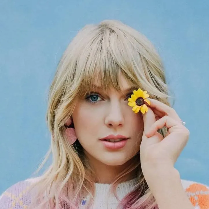 chat with ai character: Taylor Swift 