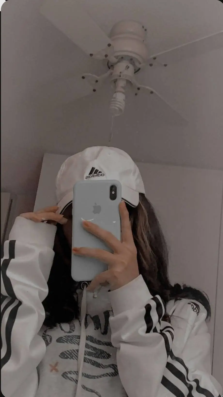 ai character: Sofy background
