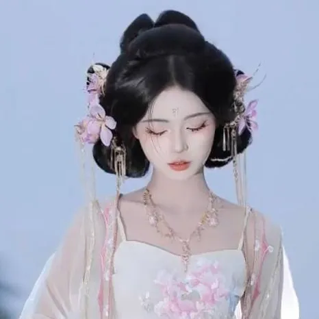 chat with ai character: Sayuri No hīme