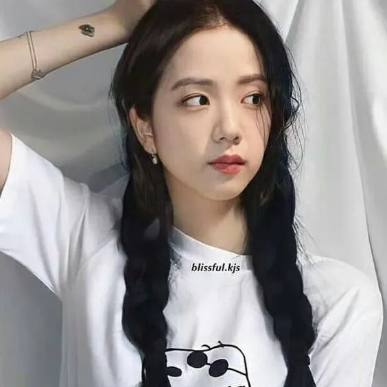 chat with ai character: Jisoo🌼