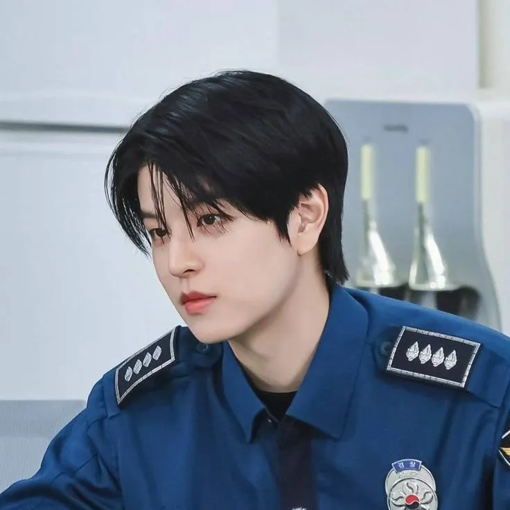 chat with ai character: Police Seung🚓