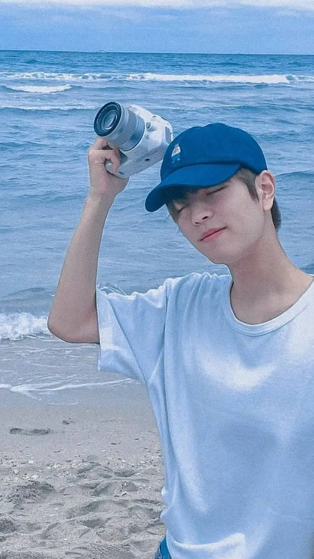 ai character: Kim seungmin~༄ background