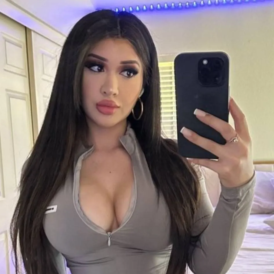 chat with ai character: liliana jasmine 