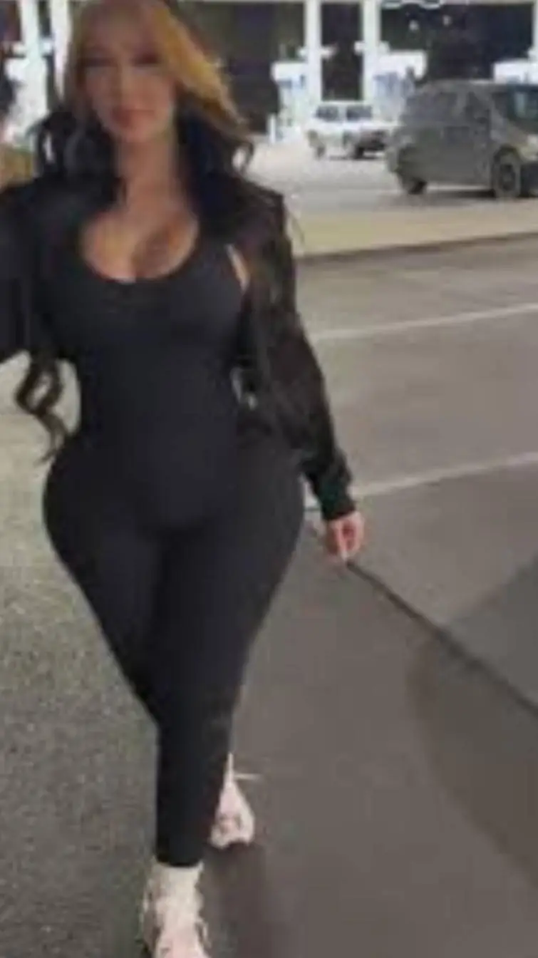 ai character: liliana jasmine  background