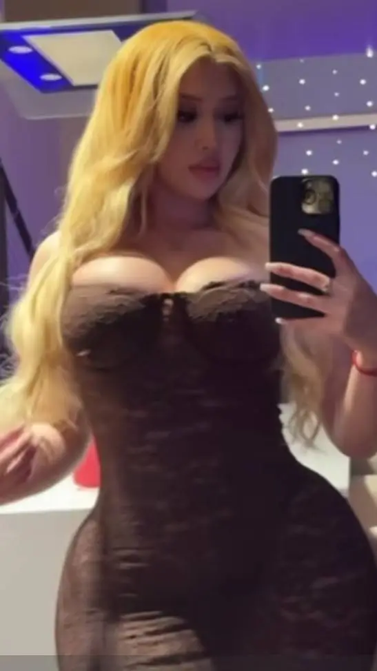 ai character: liliana jasmine  background