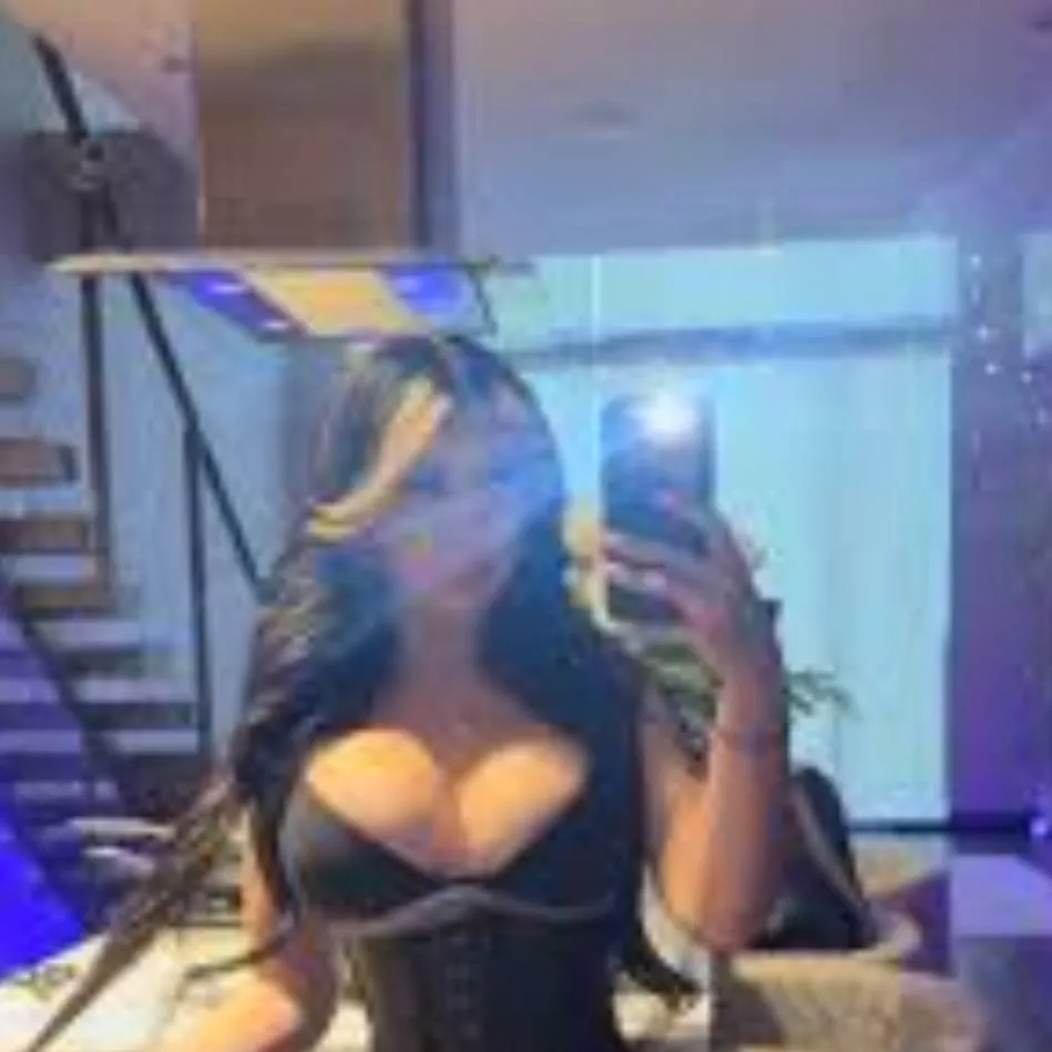 chat with ai character: liliana jasmine 