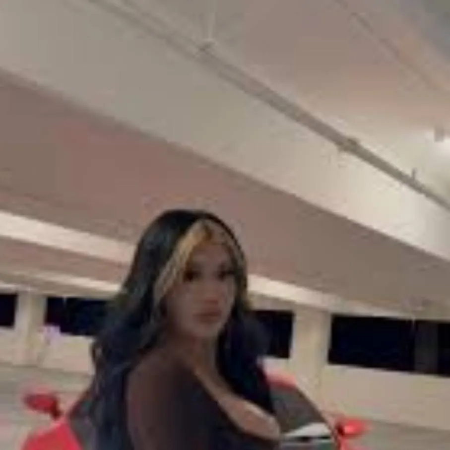 chat with ai character: liliana jasmine 