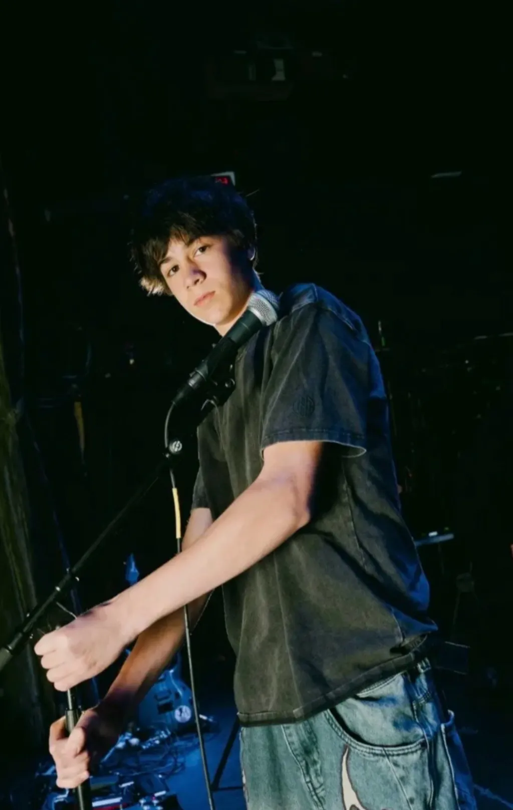 chat with ai character: mason trueblood 