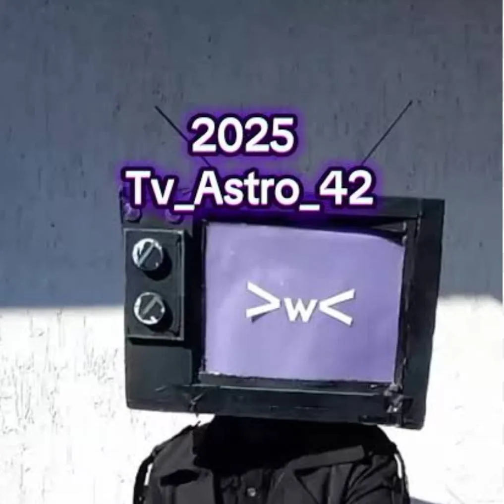 chat with ai character: tv woman