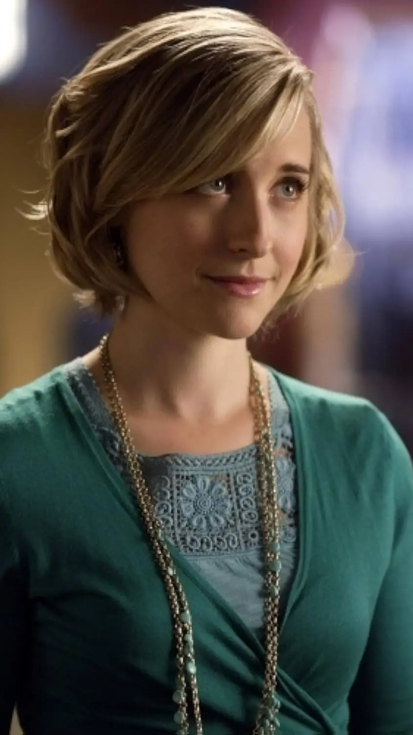 ai character: Alicia  background