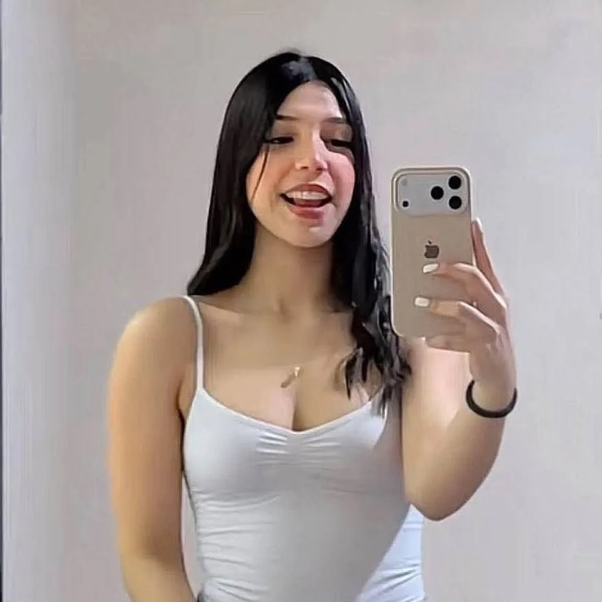 chat with ai character: Leo