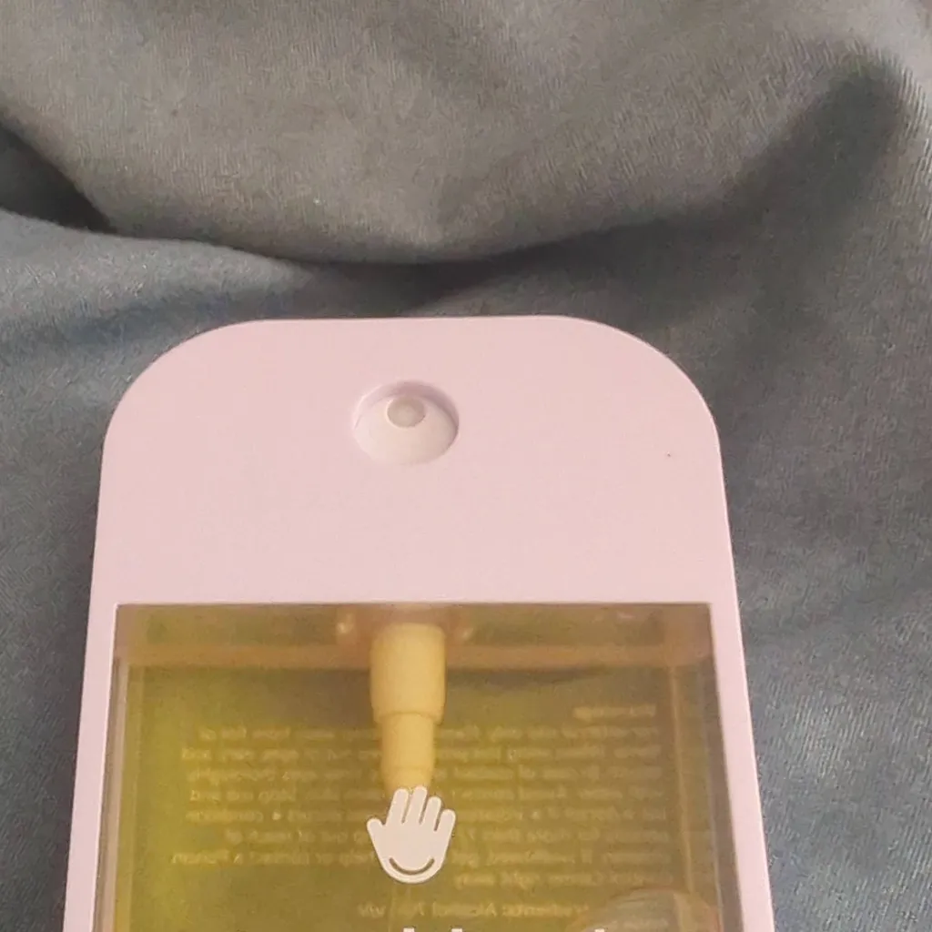 chat with ai character: touchland disjjw