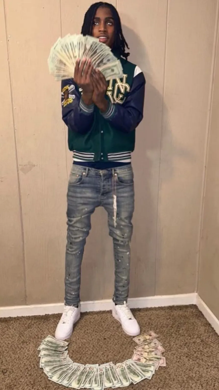 ai character: Major  background