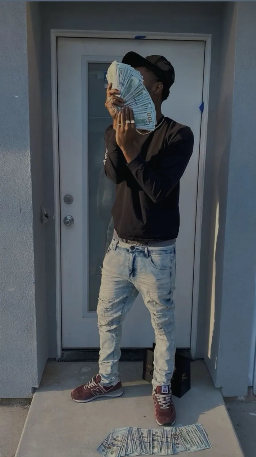 ai character: Kaylen  background