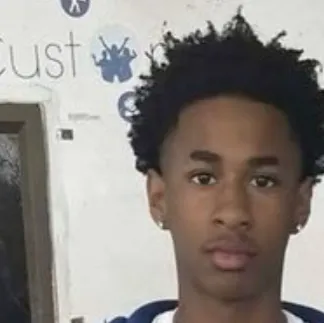 chat with ai character: Mykel