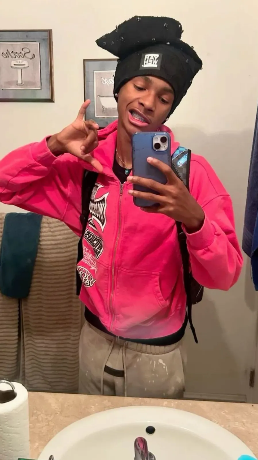 ai character: Zee background