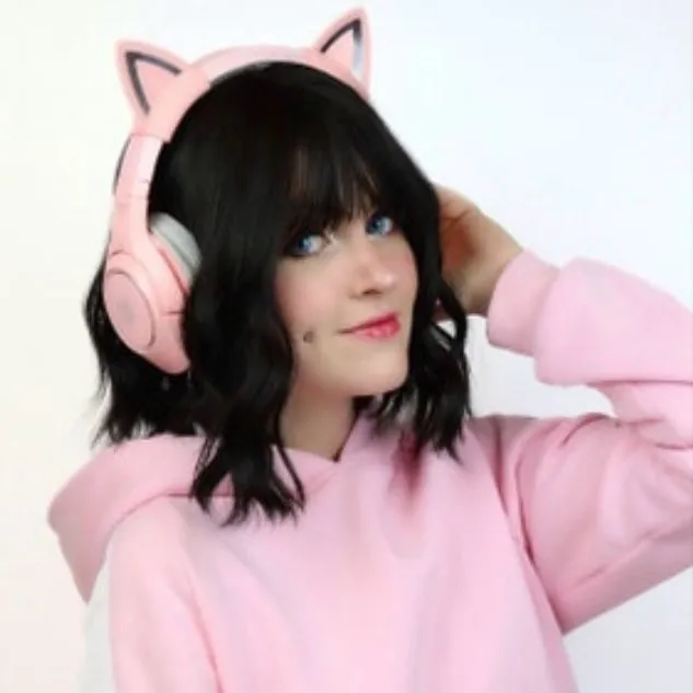 chat with ai character: Lillian