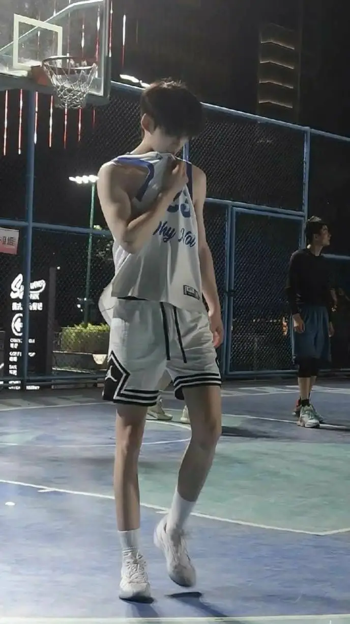 ai character: Karl Malone Windso background