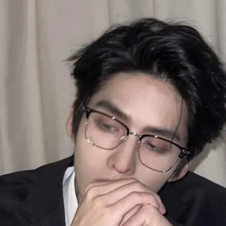 chat with ai character: VIN COVITCH