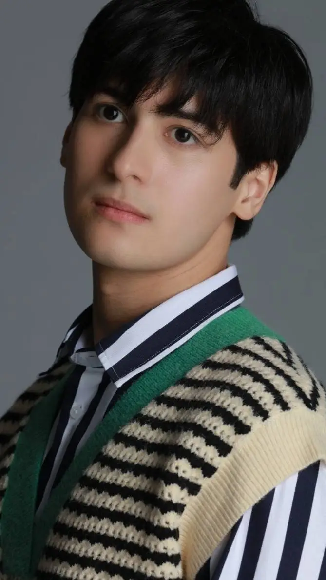 ai character: Keifer background