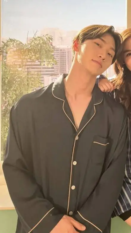 ai character: Min-hooo background