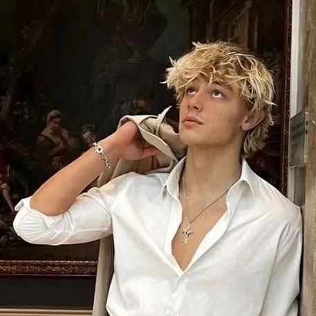 chat with ai character: *OLIVER*