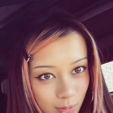 chat with ai character: Megan Skiendiel 