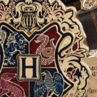 chat with ai character: Hogwarts 
